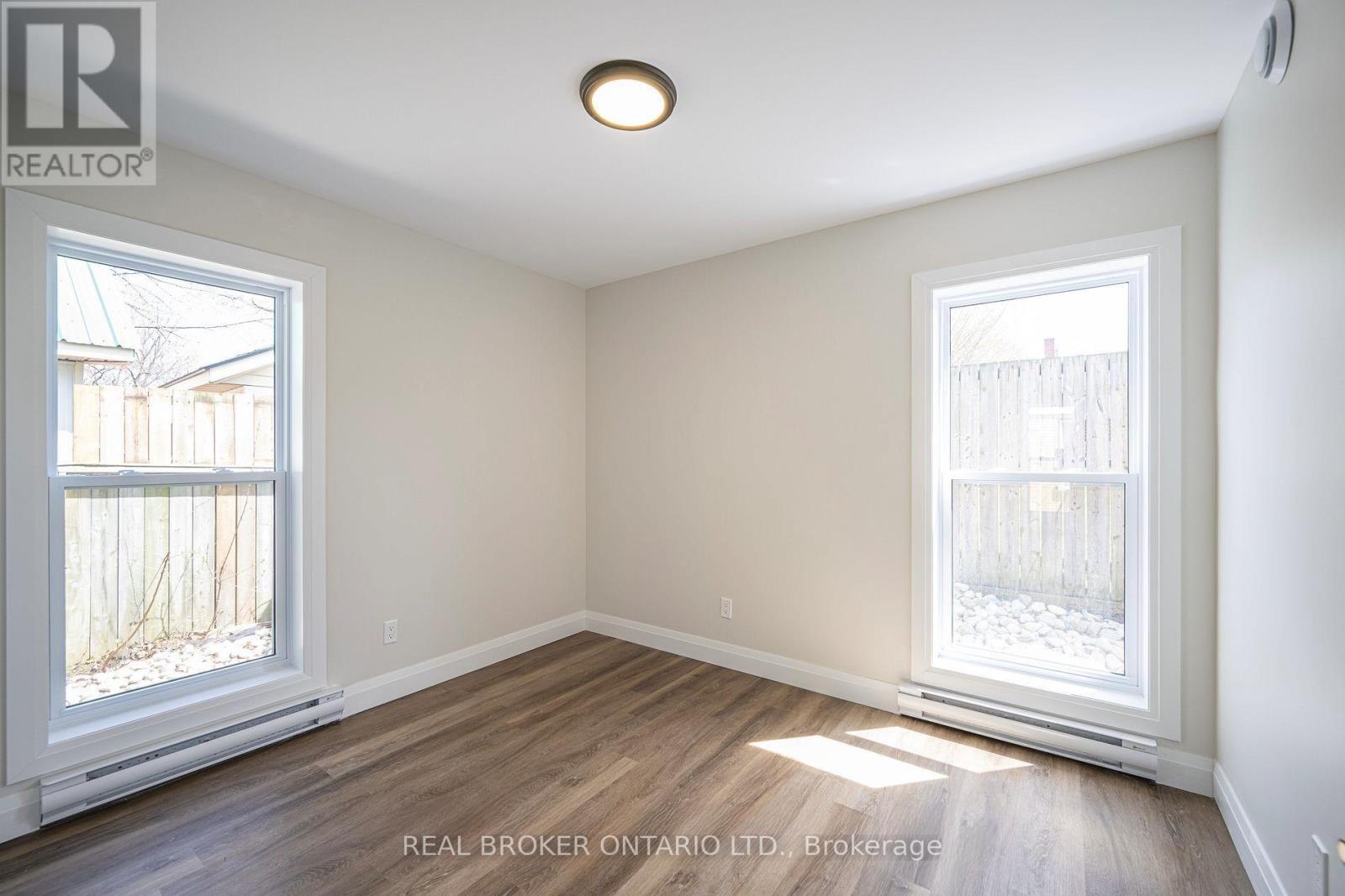 685 Frederick Street, Kitchener, Ontario  N2B 2B3 - Photo 6 - X13140920