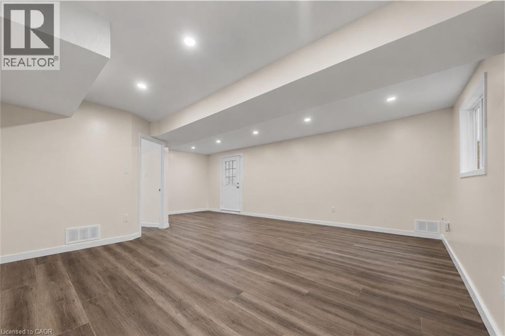 716 Karlsfeld Road Unit# A, Waterloo, Ontario  N2T 2W4 - Photo 3 - 40830278