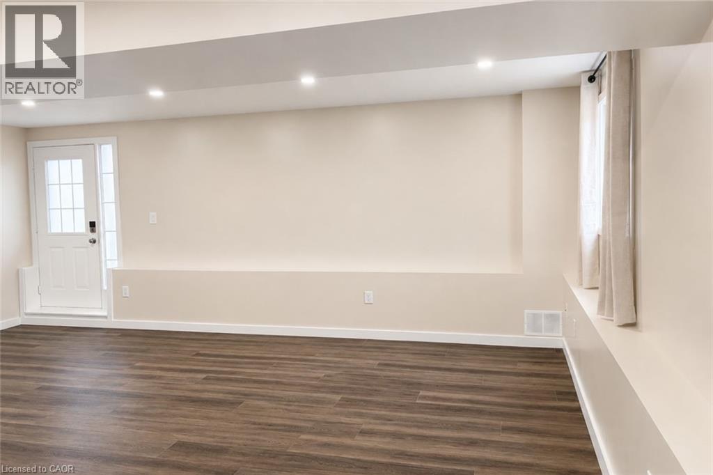 716 Karlsfeld Road Unit# A, Waterloo, Ontario  N2T 2W4 - Photo 6 - 40830278