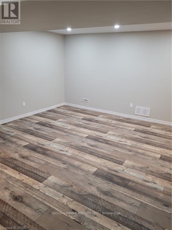 Main - 107 Harding Crescent, London South, Ontario  N6E 1G2 - Photo 18 - X13140970