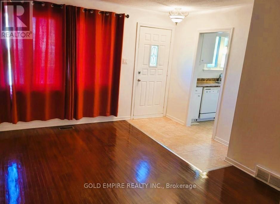 Main - 107 Harding Crescent, London South, Ontario  N6E 1G2 - Photo 3 - X13140970