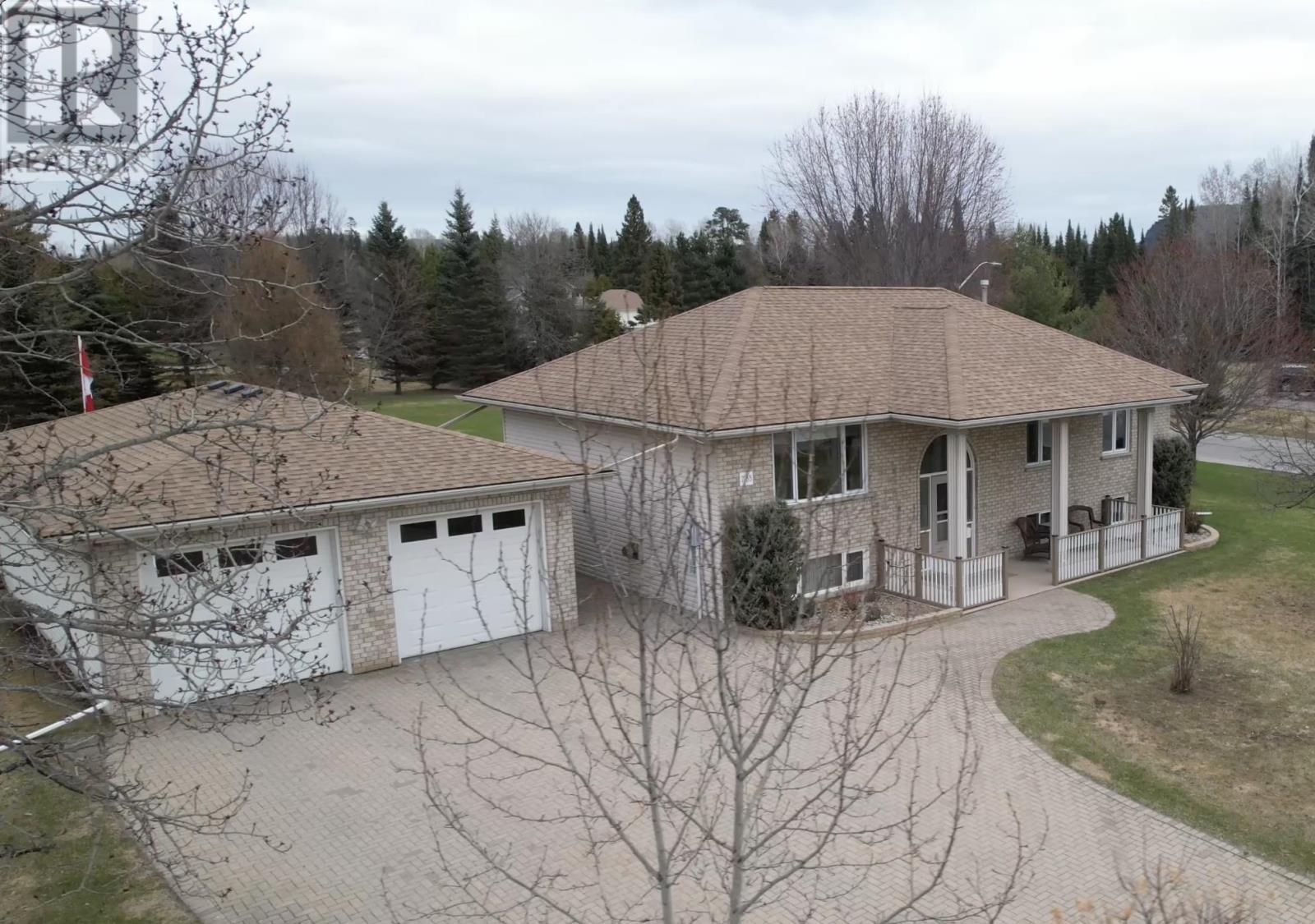 2168 Southcliff PL, Thunder Bay, Ontario