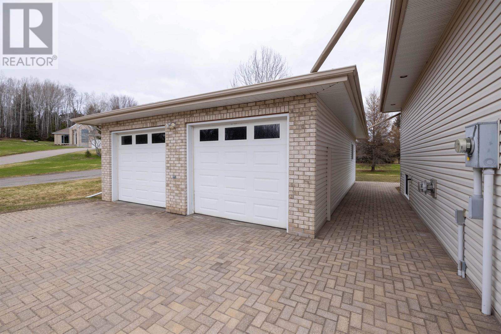 2168 Southcliff Pl, Thunder Bay, Ontario  P7J 1H4 - Photo 38 - TB2600980