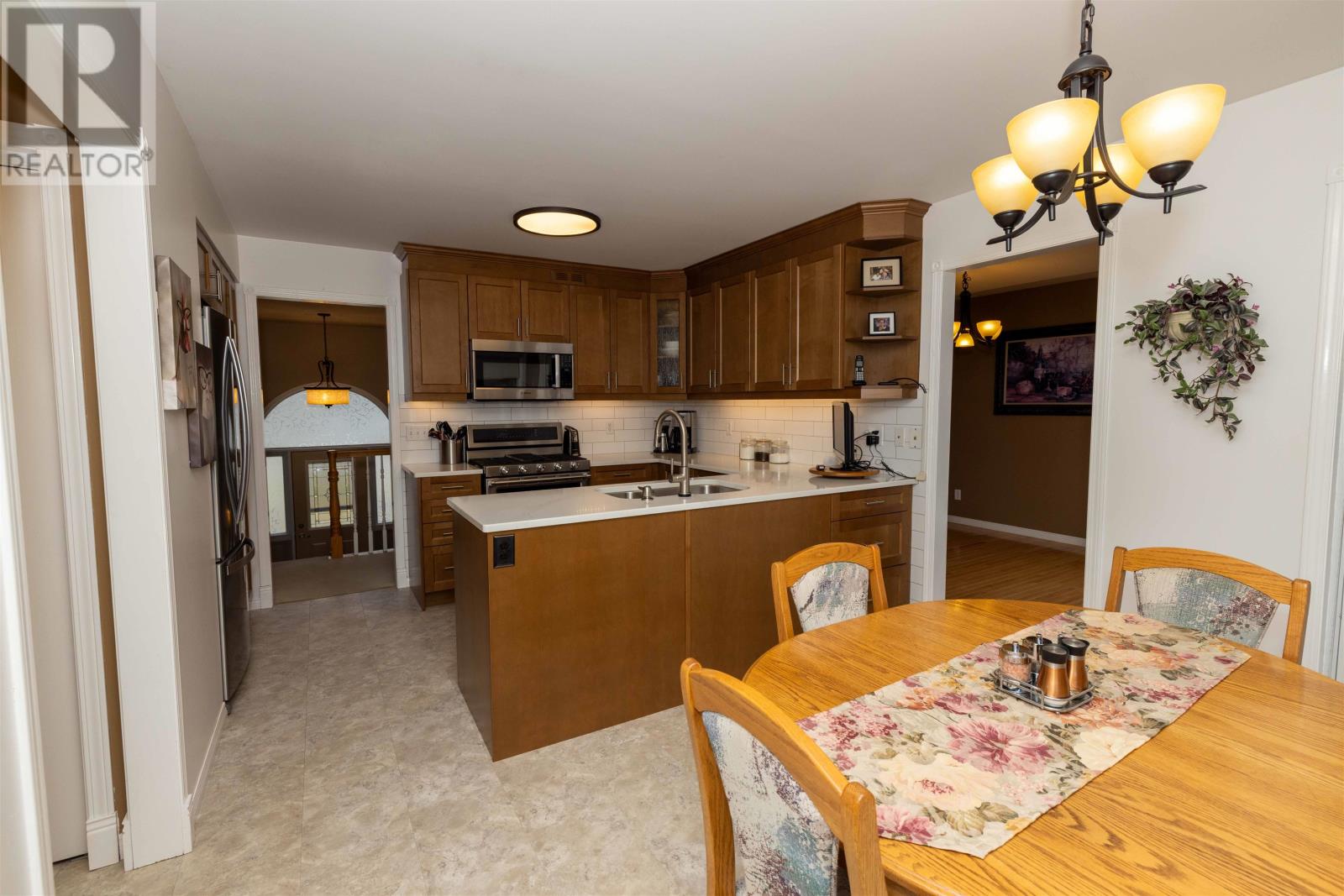 2168 Southcliff Pl, Thunder Bay, Ontario  P7J 1H4 - Photo 5 - TB2600980