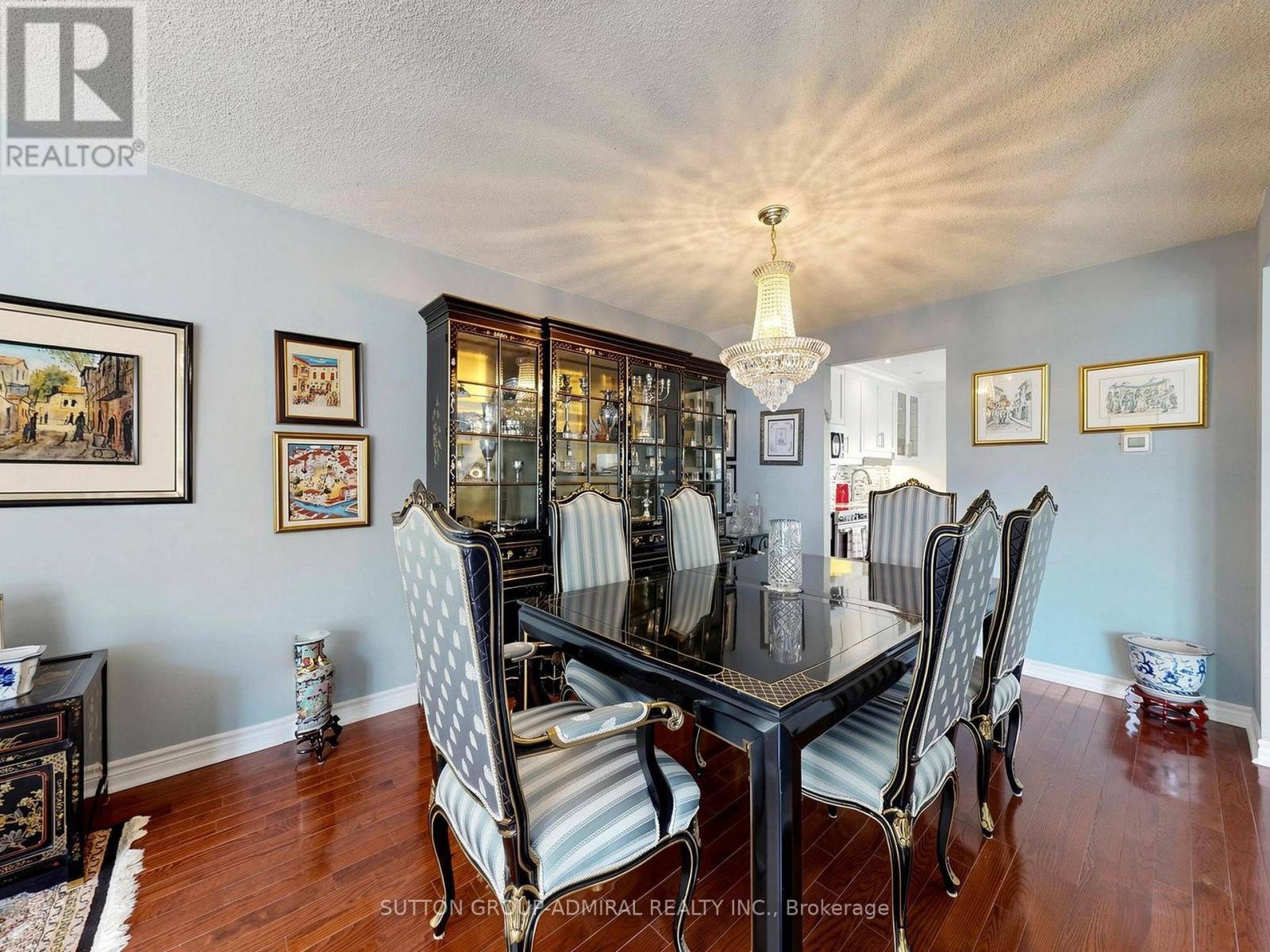 20 Esther Crescent, Vaughan, Ontario  L4J 3L4 - Photo 7 - N13140976