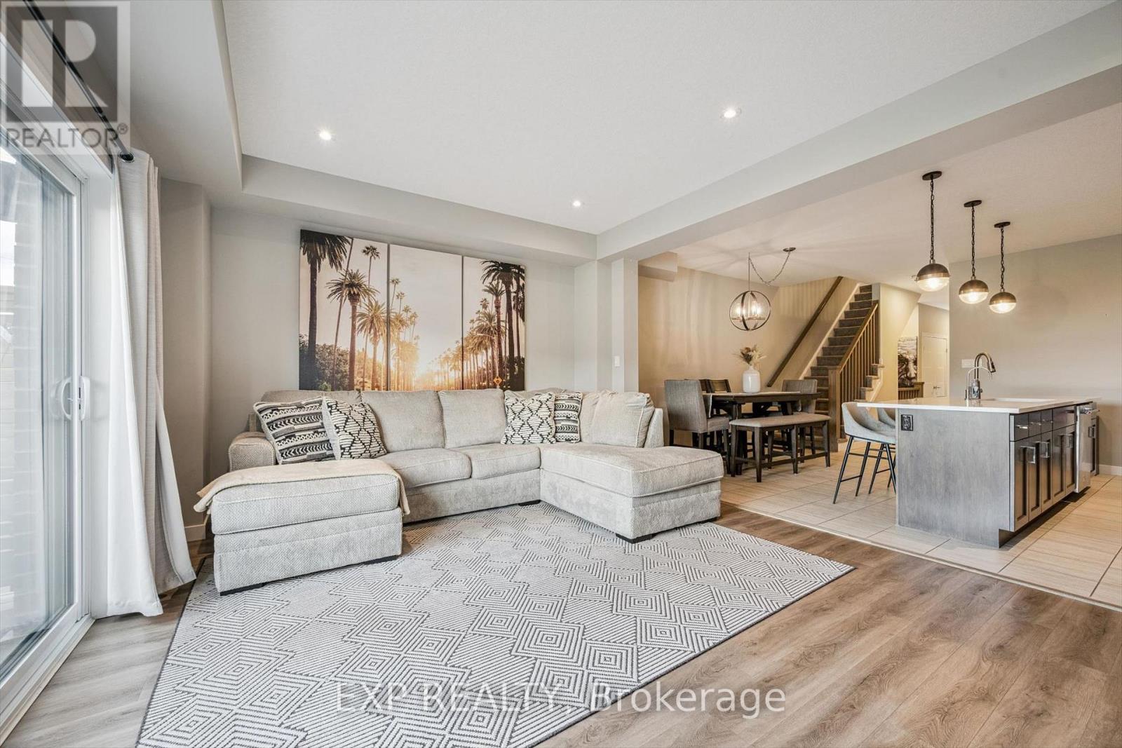 907 Robert Ferrie Drive, Kitchener, Ontario  N2R 0P2 - Photo 12 - X13140986