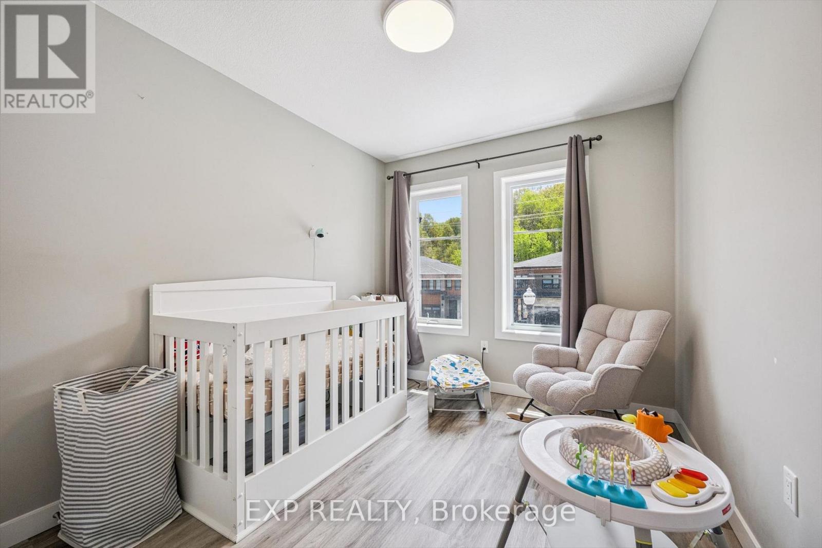 907 Robert Ferrie Drive, Kitchener, Ontario  N2R 0P2 - Photo 22 - X13140986