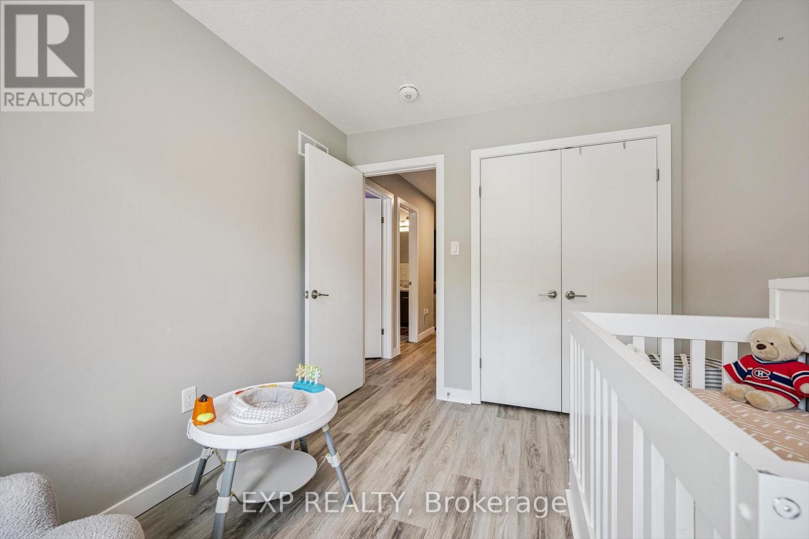 907 Robert Ferrie Drive, Kitchener, Ontario  N2R 0P2 - Photo 23 - X13140986