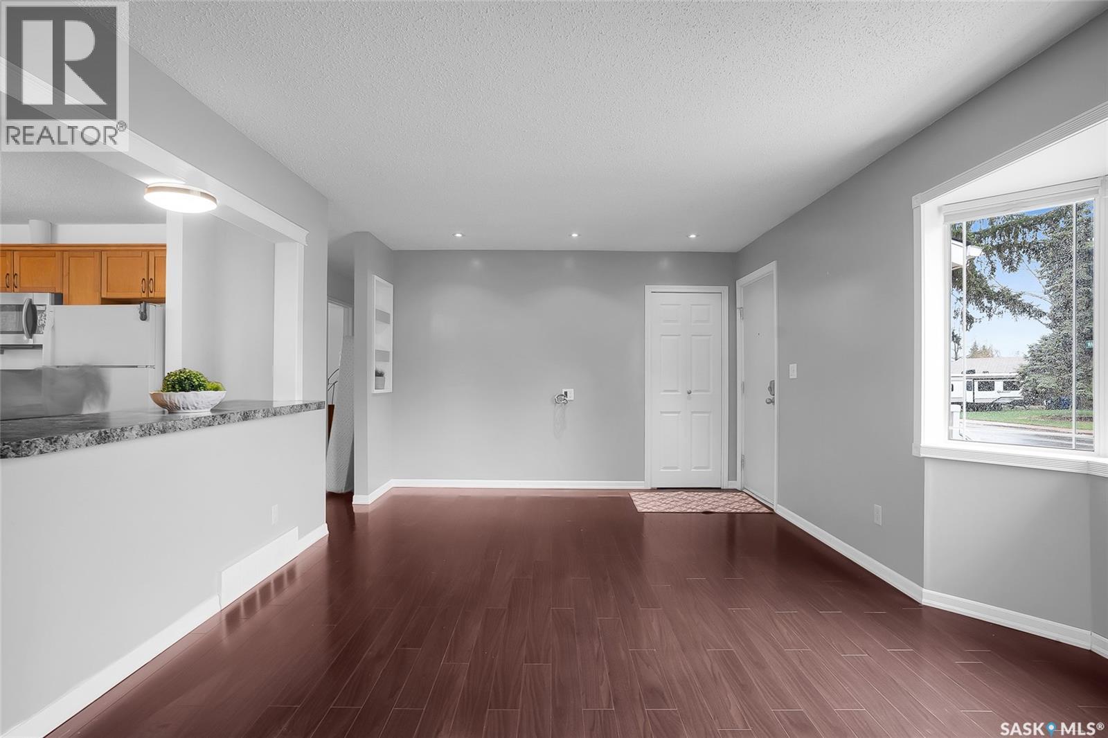 606 Wardlow Road, Saskatoon, Saskatchewan  S7M 4C9 - Photo 3 - SK036300