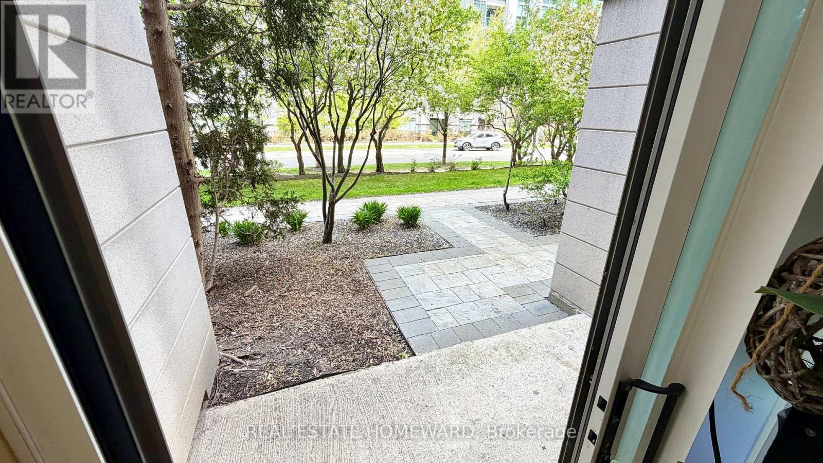 108 - 50 Disera Drive, Vaughan, Ontario L4J 9E9 - Photo 7 - N12967038