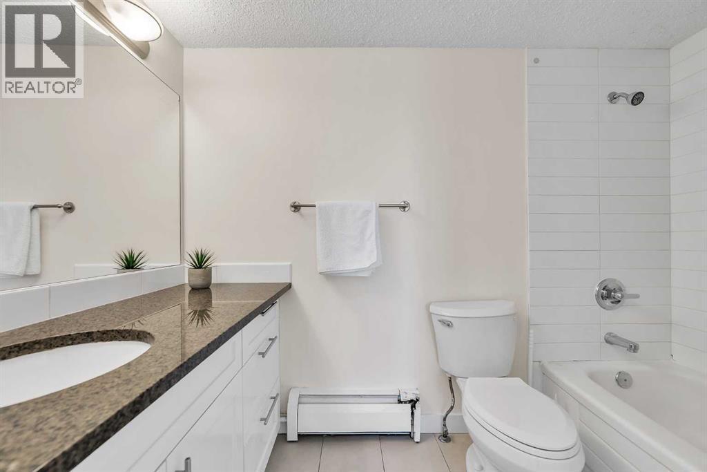 406, 4455a Greenview Drive NE, Calgary, Alberta  T2E 6M1 - Photo 12 - A2308704