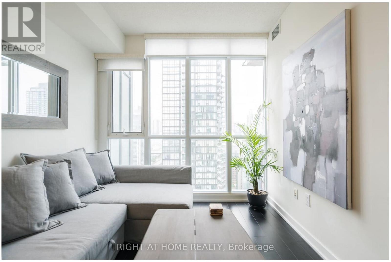 3203 - 15 Iceboat Terrace, Toronto, Ontario  M5V 4A5 - Photo 6 - C13140994