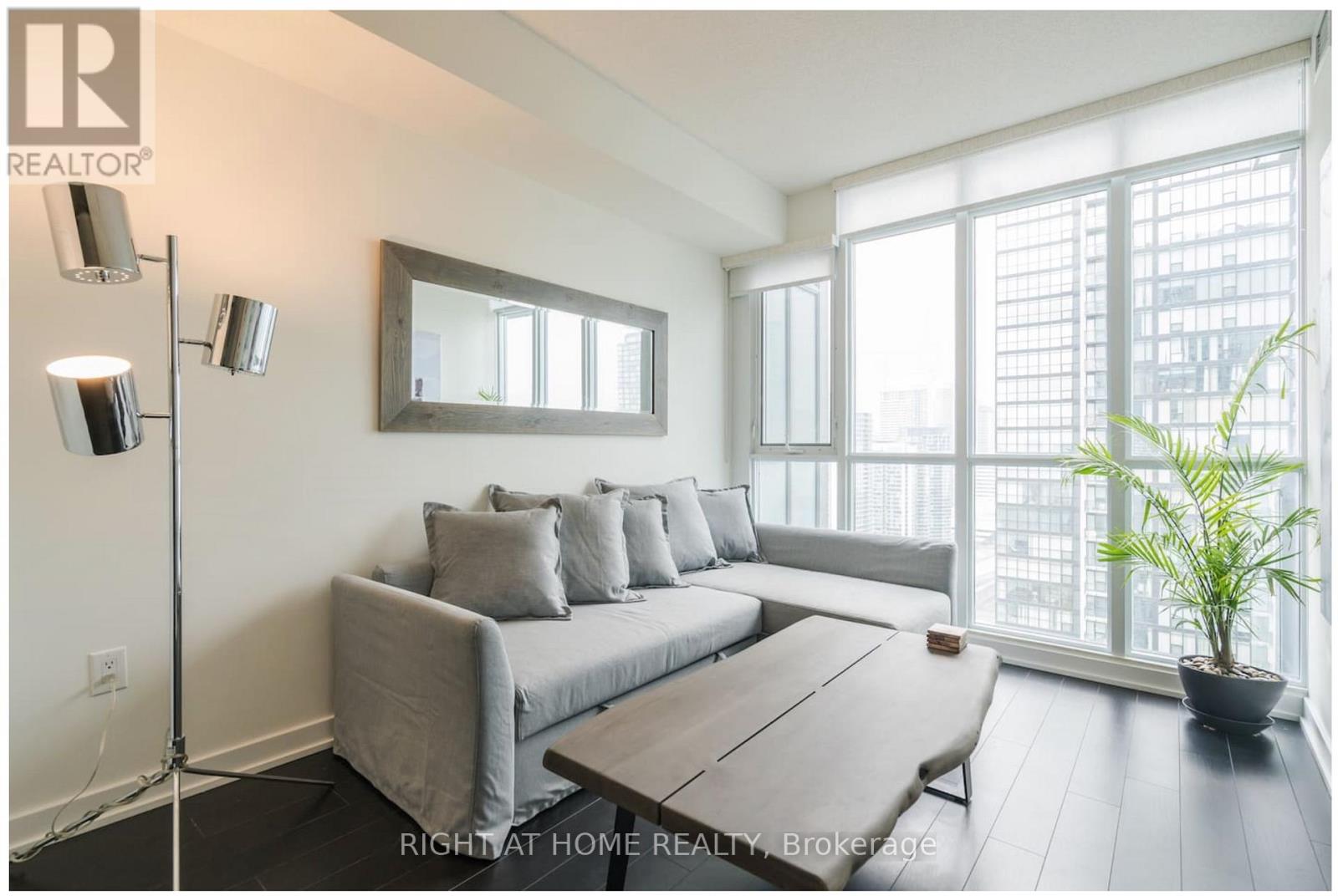 3203 - 15 Iceboat Terrace, Toronto, Ontario  M5V 4A5 - Photo 7 - C13140994