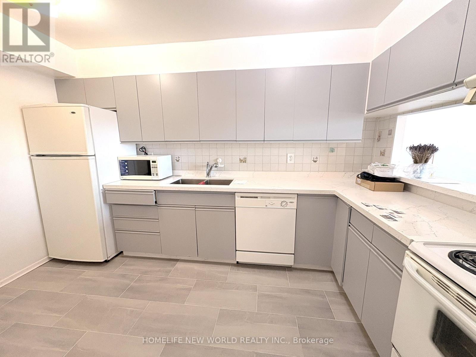 1811 - 2365 Kennedy Road, Toronto, Ontario  M1T 3S6 - Photo 4 - E13141020