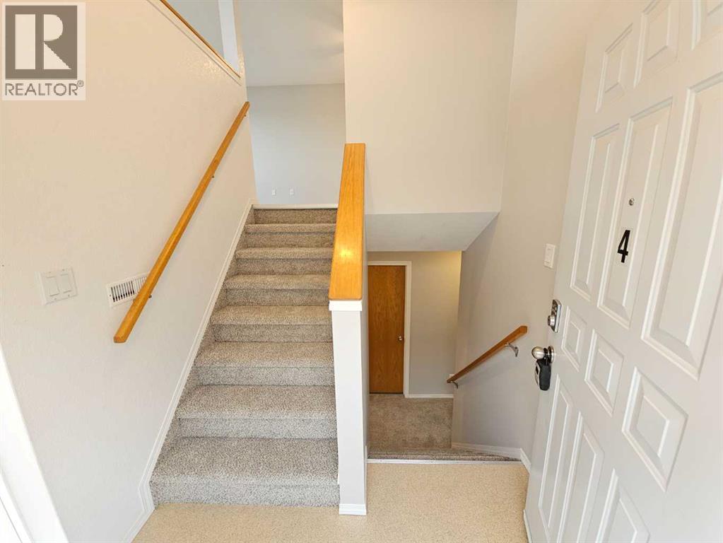 4, 11 Highlands Place W, Lethbridge, Alberta  T1J 4X8 - Photo 8 - A2309689