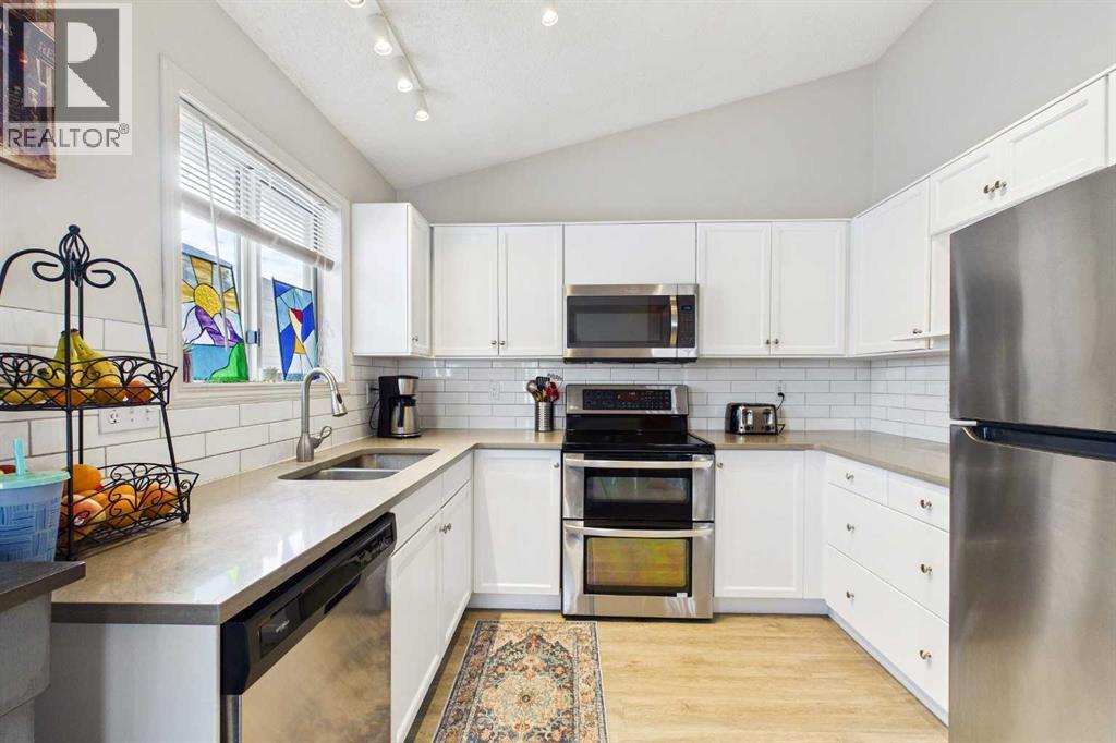 14 Citadel Drive NW, Calgary, Alberta  T3G 3X7 - Photo 11 - A2306098