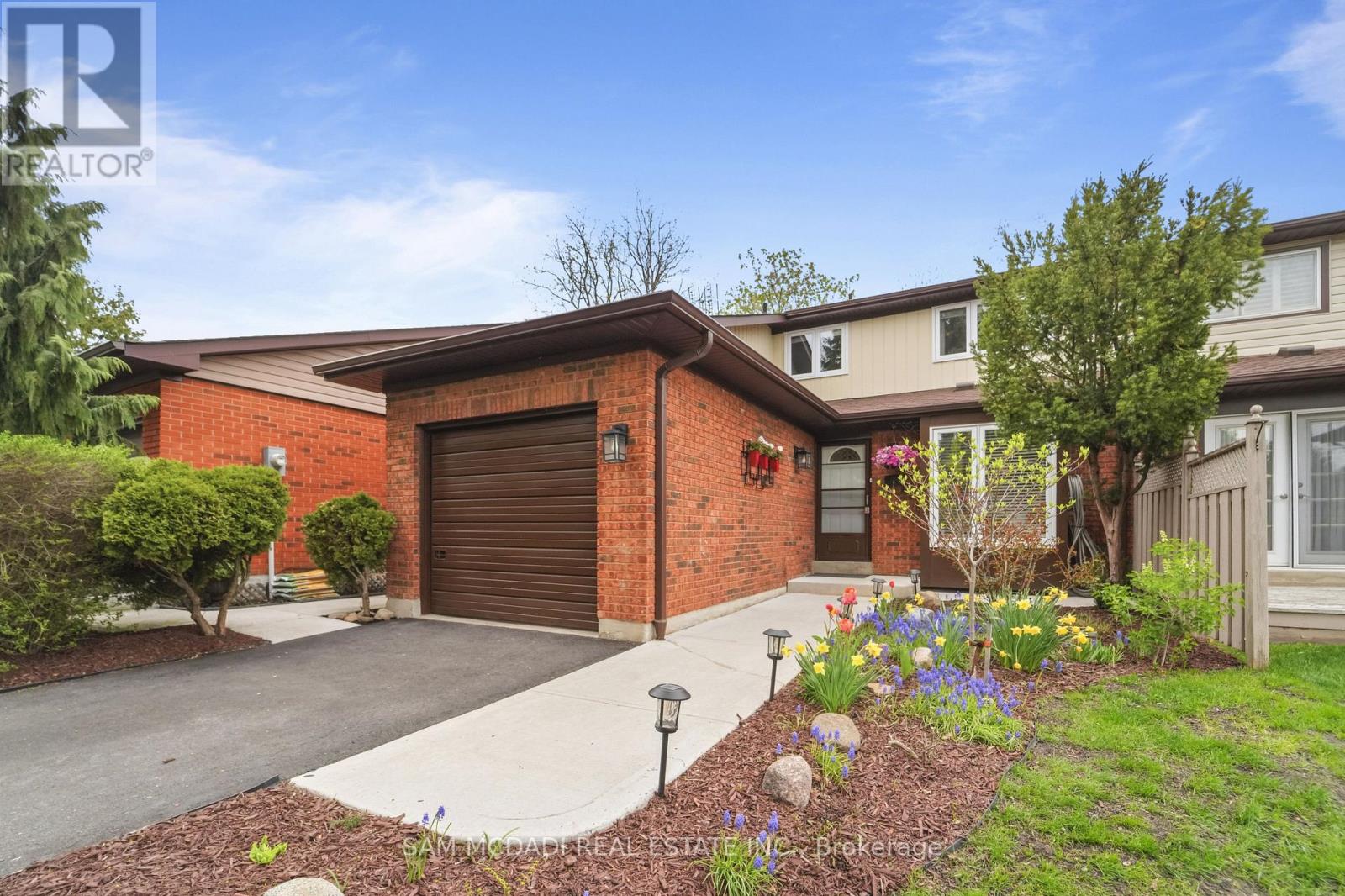 4235 Pheasant Run, Mississauga, Ontario L5L 2B8 - Photo 2 - W13097714