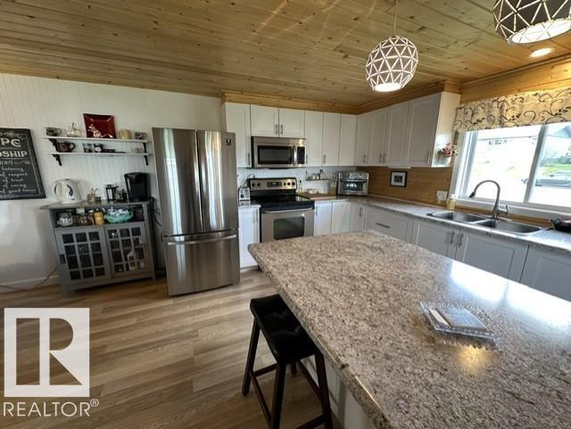 5013 53 Av, Wabamun, Alberta  T0E 2K0 - Photo 3 - E4488465