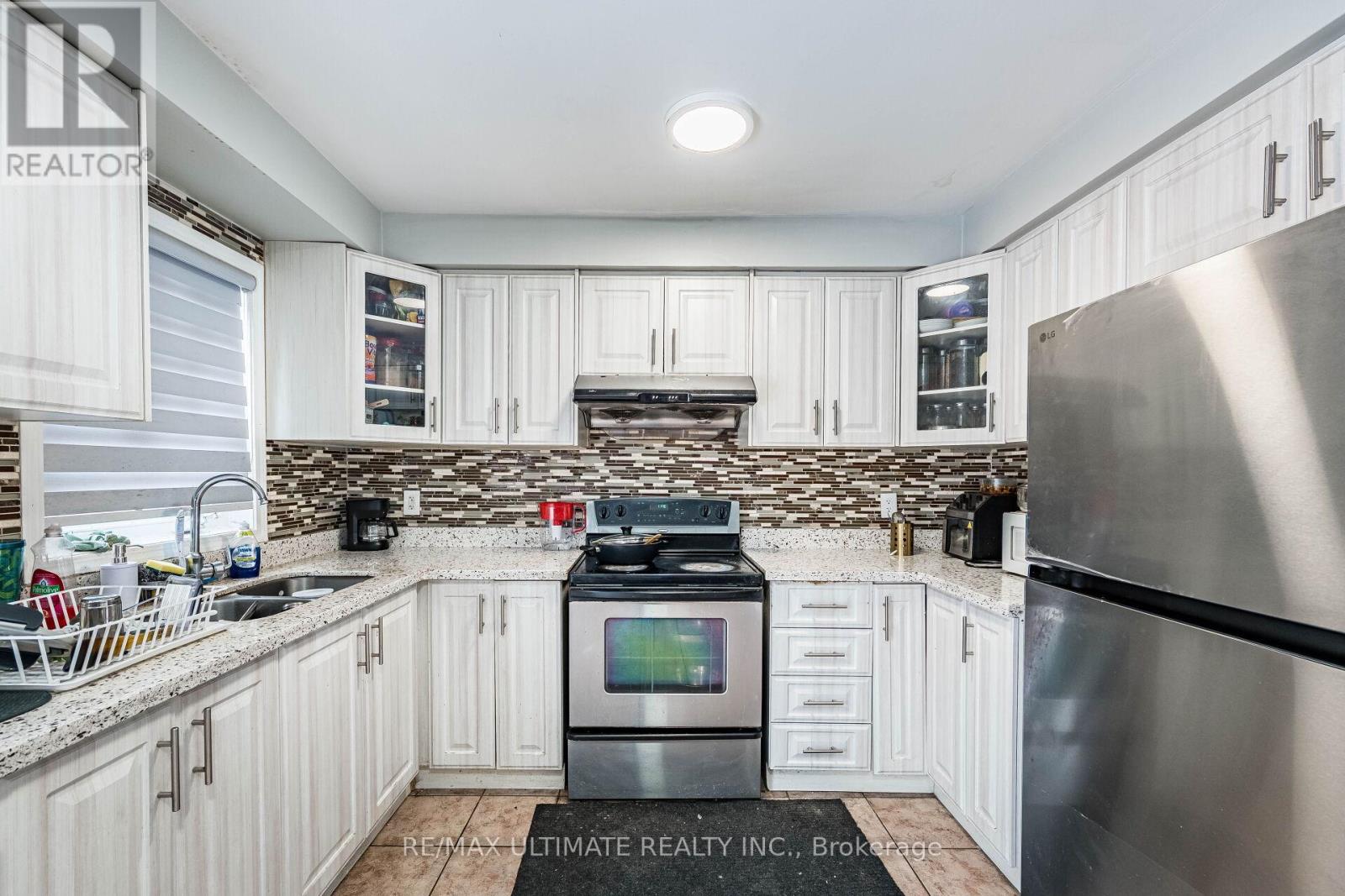 22 Beresford Crescent, Brampton, Ontario  L6P 2M2 - Photo 15 - W13141016