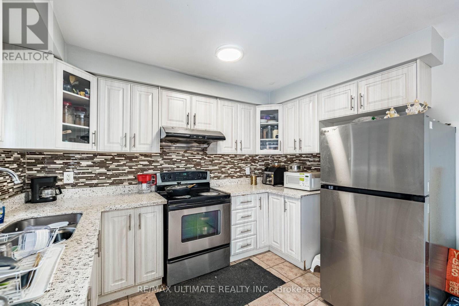 22 Beresford Crescent, Brampton, Ontario  L6P 2M2 - Photo 18 - W13141016