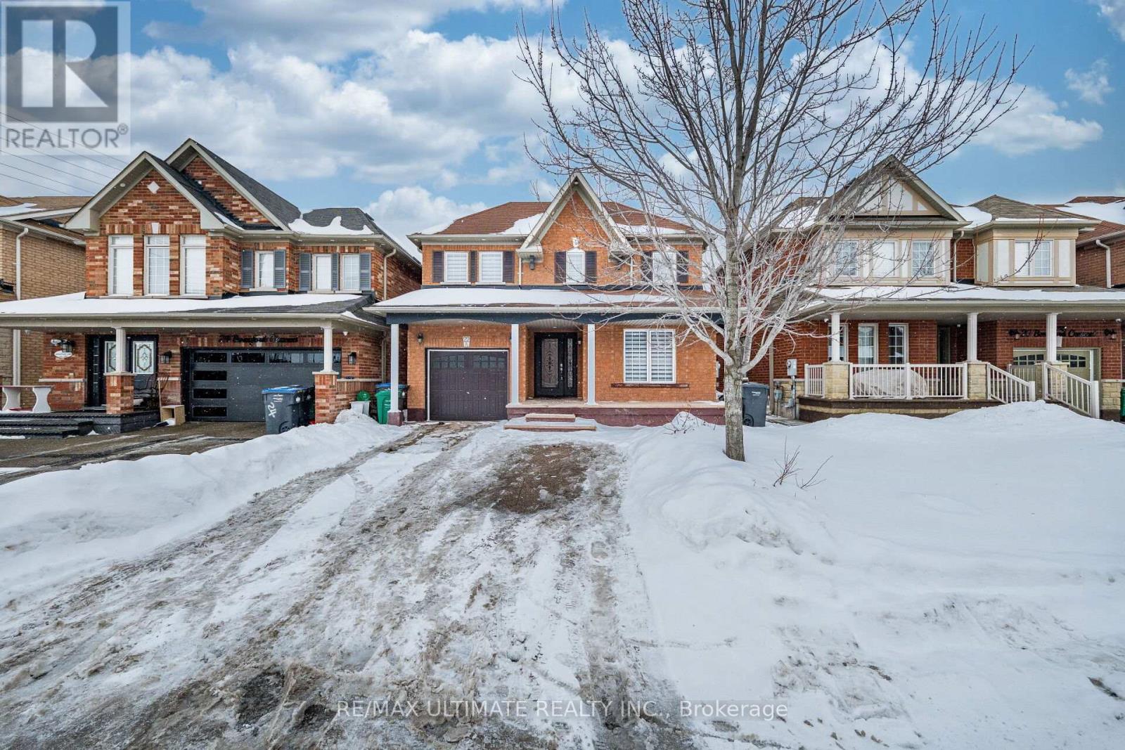 22 Beresford Crescent, Brampton, Ontario  L6P 2M2 - Photo 2 - W13141016