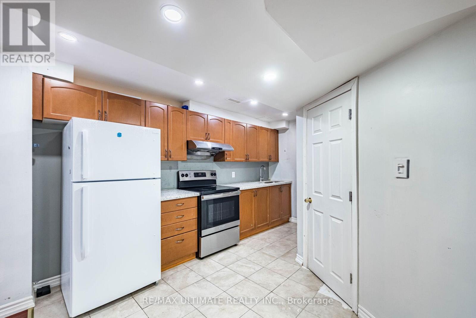 22 Beresford Crescent, Brampton, Ontario  L6P 2M2 - Photo 28 - W13141016