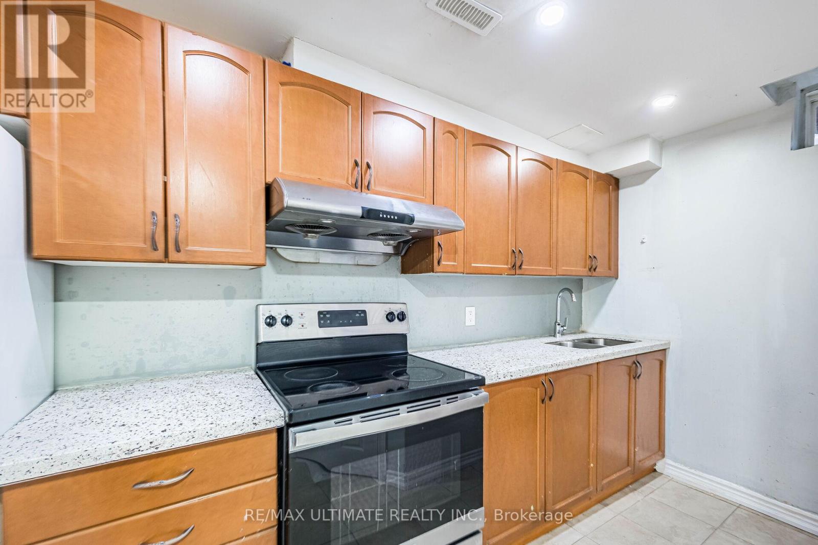 22 Beresford Crescent, Brampton, Ontario  L6P 2M2 - Photo 35 - W13141016