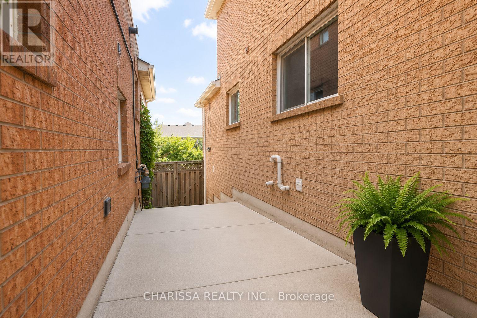 Bsmt - 2872 Gardenview Crescent, Mississauga, Ontario  L5M 5T4 - Photo 9 - W13141018
