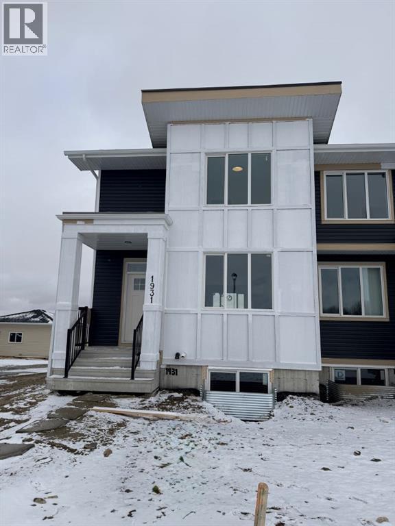1931 McCaskill Drive, Crossfield, Alberta