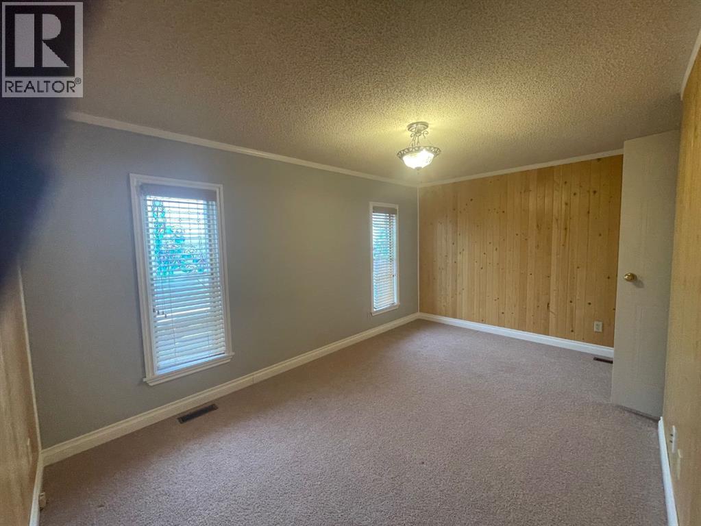 12 Westover Crescent, Claresholm, Alberta  T0L 0T0 - Photo 18 - A2311036