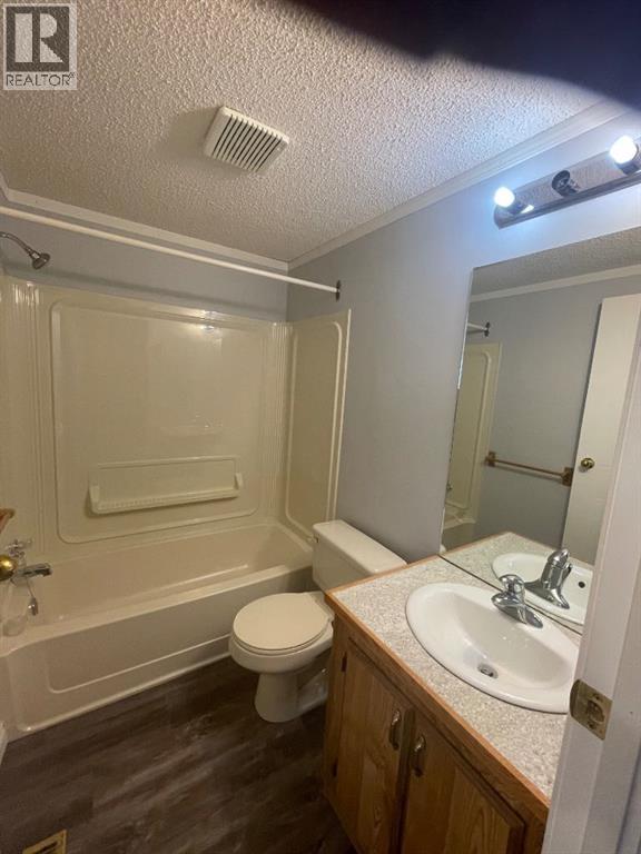 12 Westover Crescent, Claresholm, Alberta  T0L 0T0 - Photo 19 - A2311036