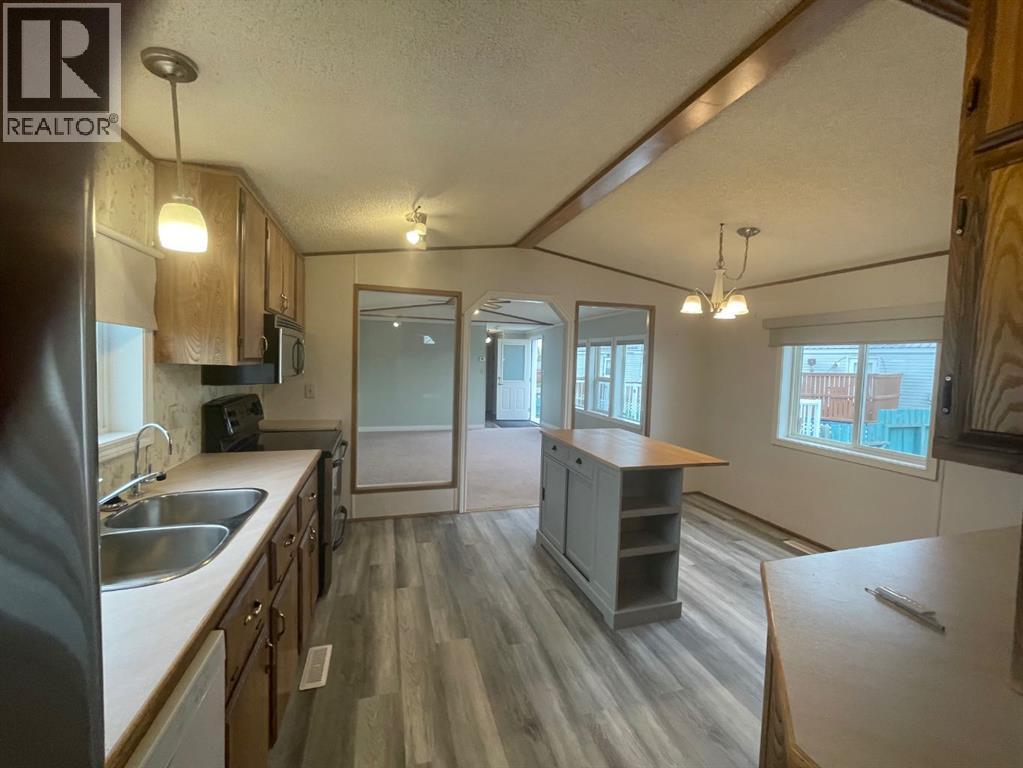 12 Westover Crescent, Claresholm, Alberta  T0L 0T0 - Photo 5 - A2311036