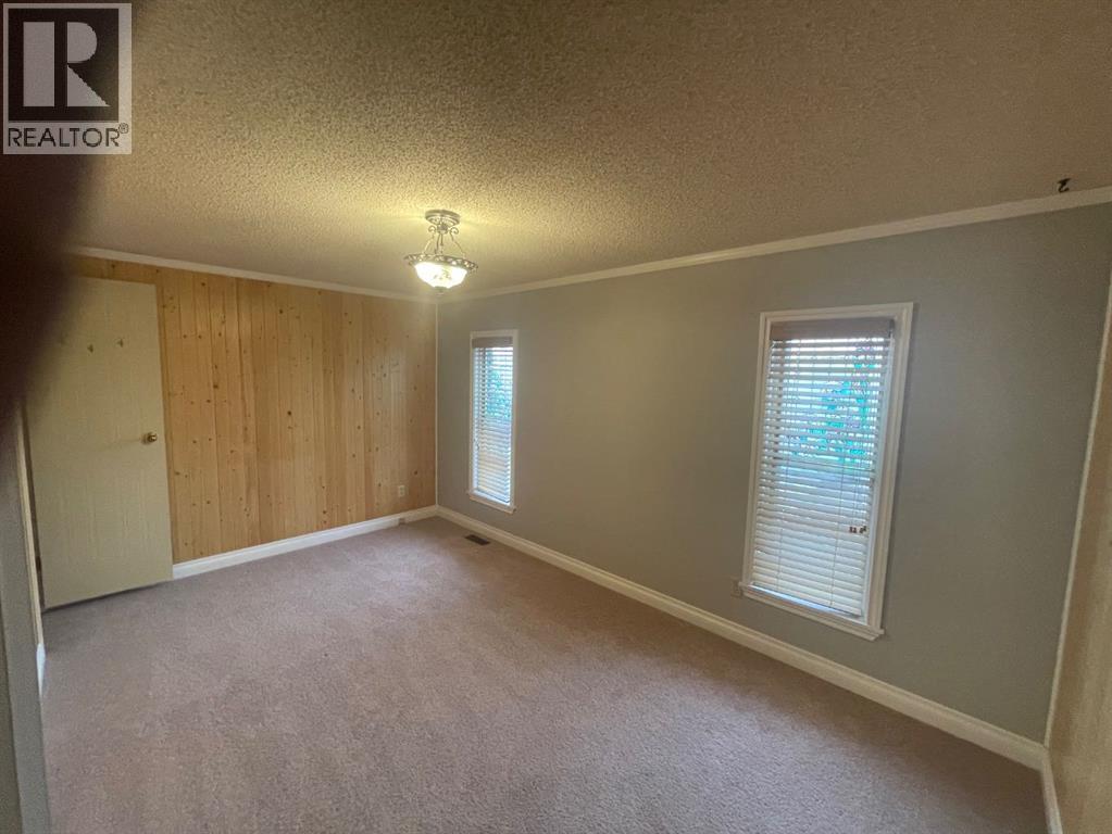 12 Westover Crescent, Claresholm, Alberta  T0L 0T0 - Photo 15 - A2311036