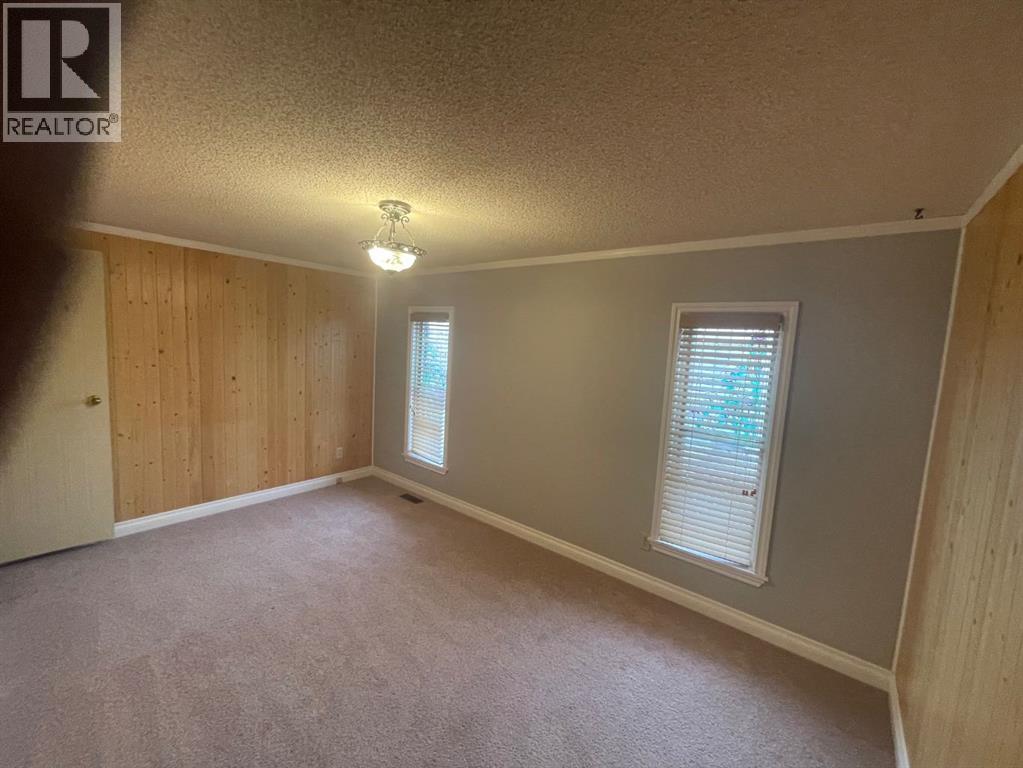 12 Westover Crescent, Claresholm, Alberta  T0L 0T0 - Photo 17 - A2311036