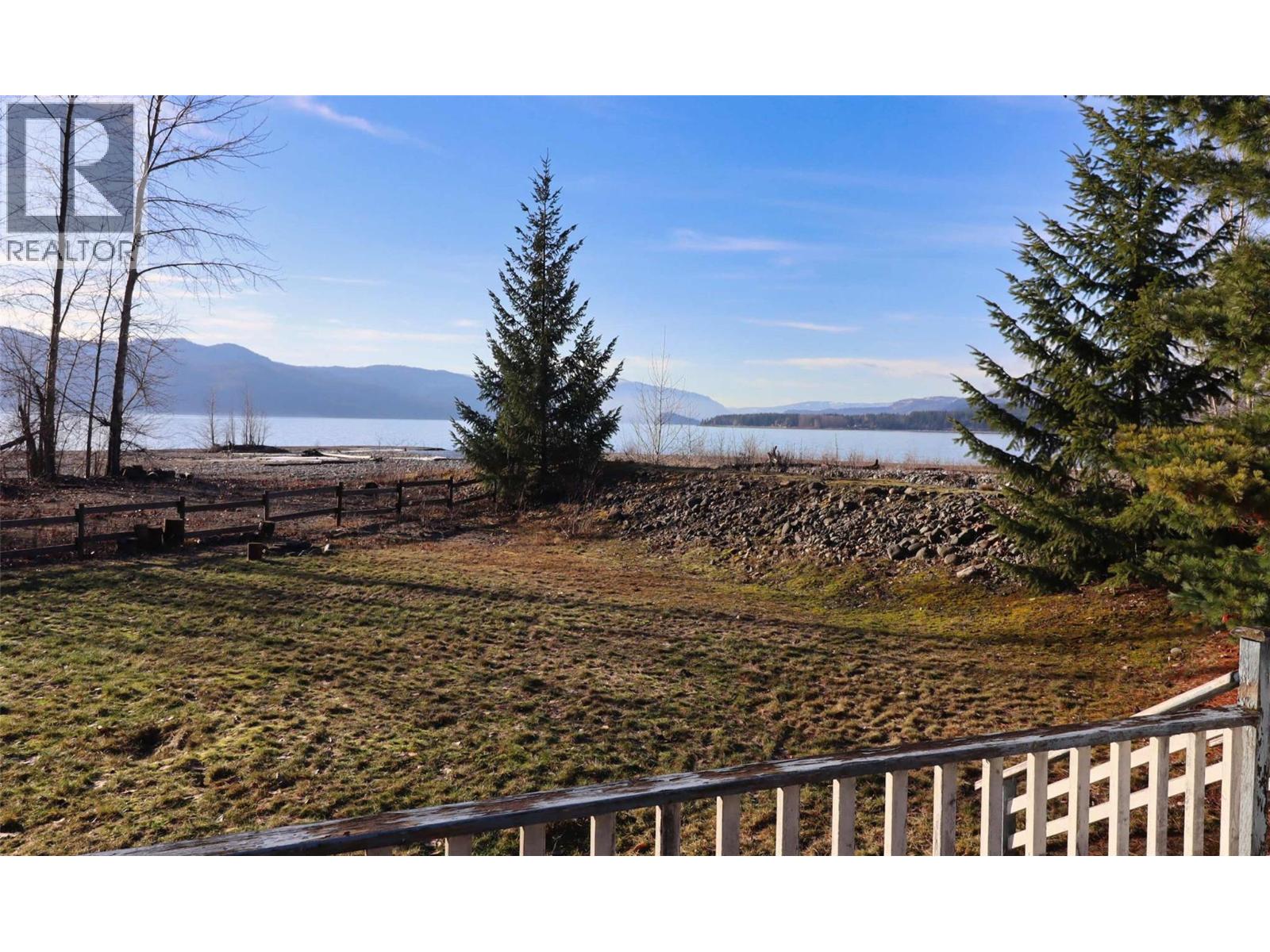6884 Squilax-Anglemont Road, Magna Bay, British Columbia