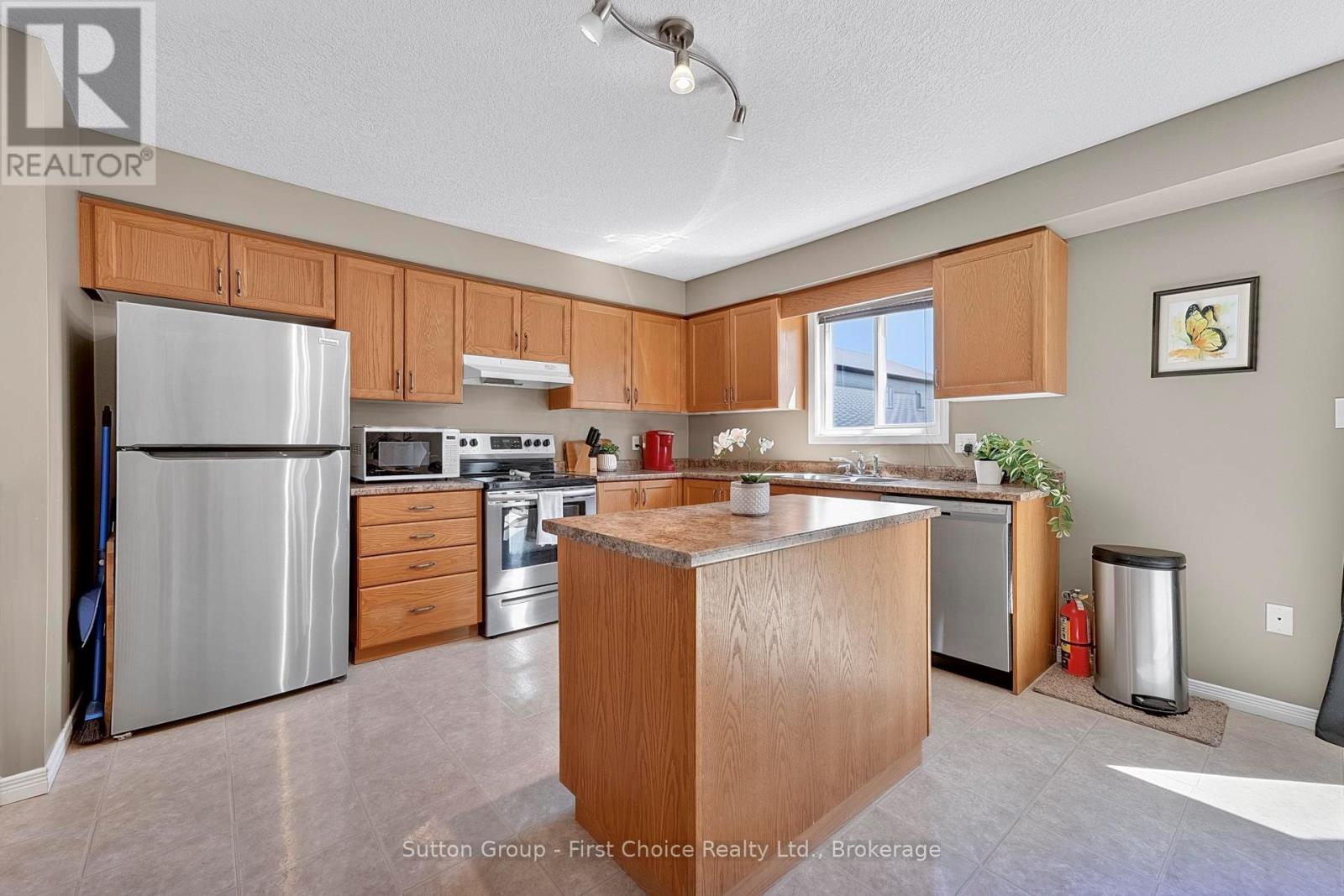 670 Reid Crescent, North Perth, Ontario  N4W 0A1 - Photo 14 - X12998724