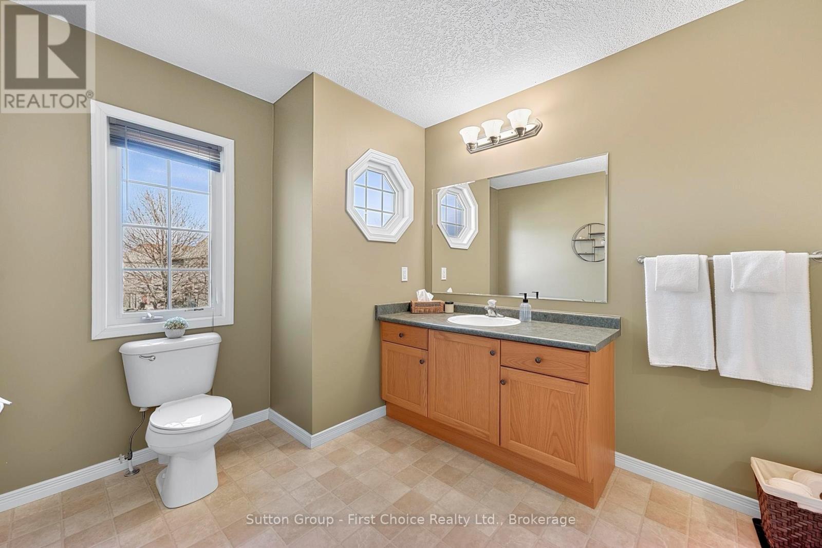 670 Reid Crescent, North Perth, Ontario  N4W 0A1 - Photo 23 - X12998724