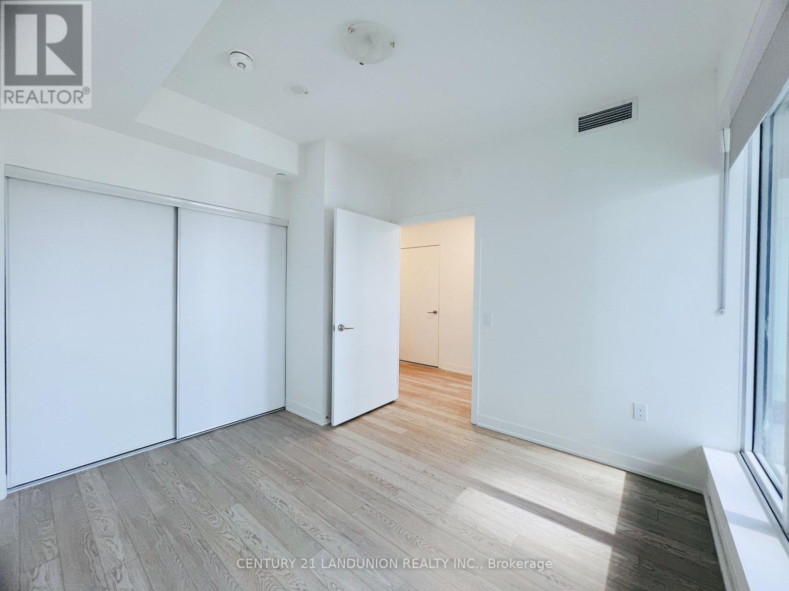 2511 - 1 Quarrington Lane, Toronto, Ontario  M3C 0S4 - Photo 11 - C13125722