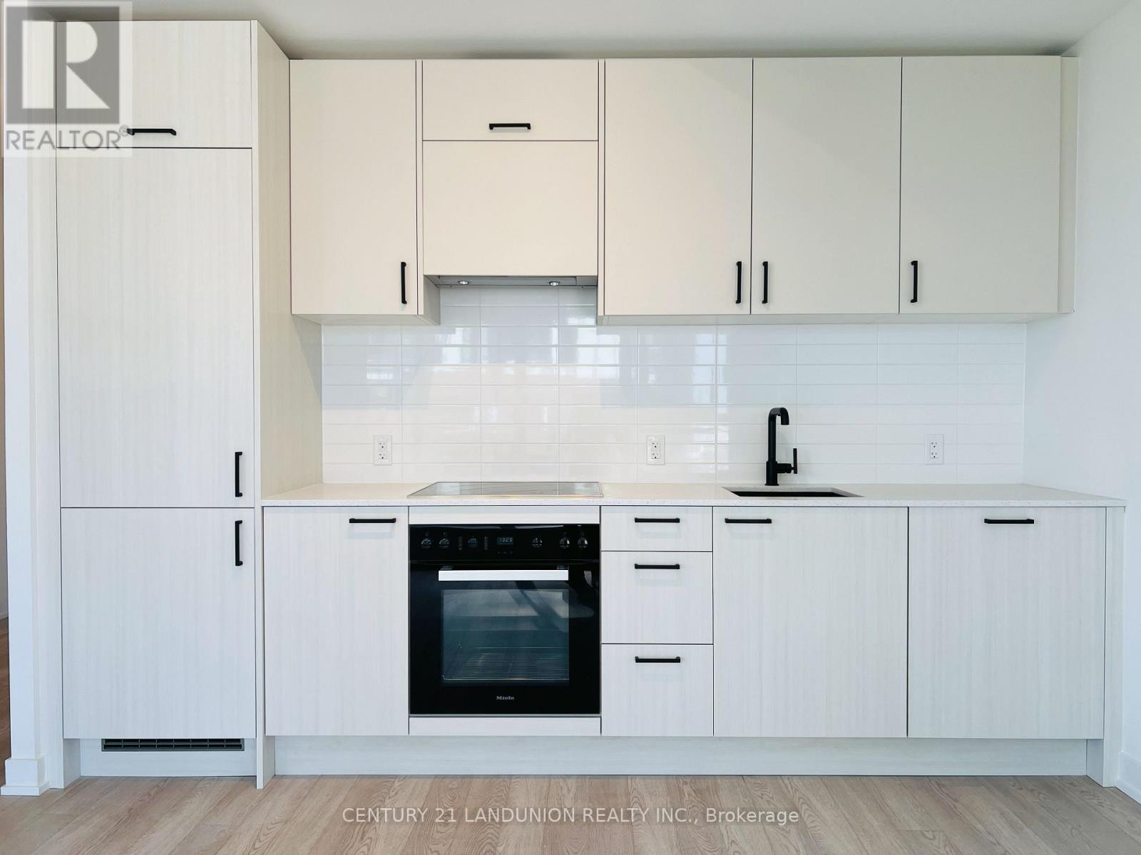 2511 - 1 Quarrington Lane, Toronto, Ontario  M3C 0S4 - Photo 8 - C13125722
