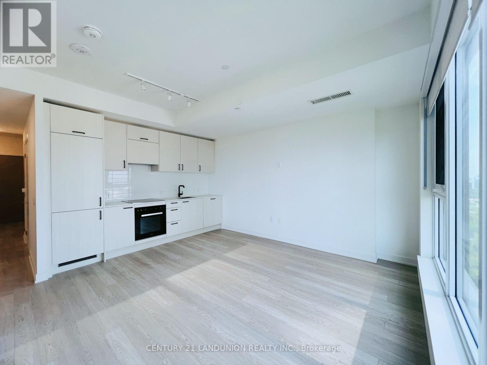 2511 - 1 Quarrington Lane, Toronto, Ontario  M3C 0S4 - Photo 5 - C13125722