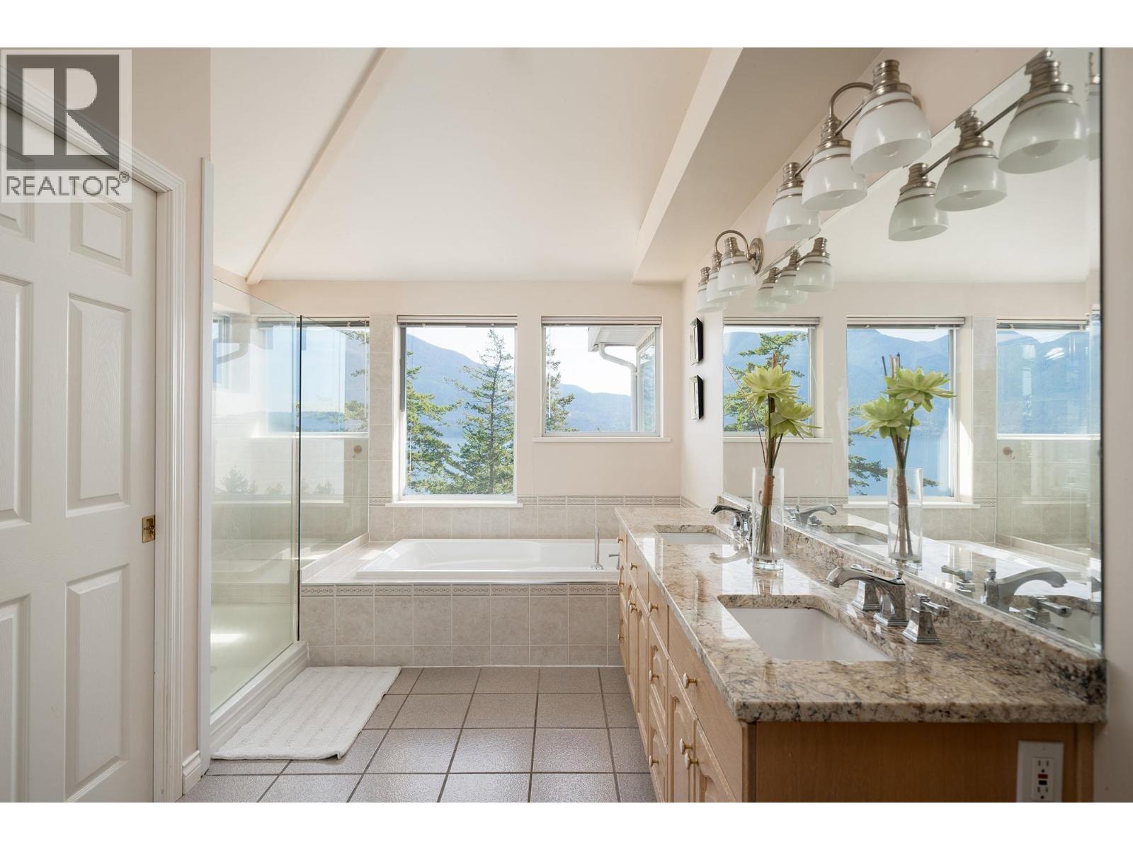 252 Jason Road, Bowen Island, British Columbia V0N 1G1 - Photo 21 - R3107280