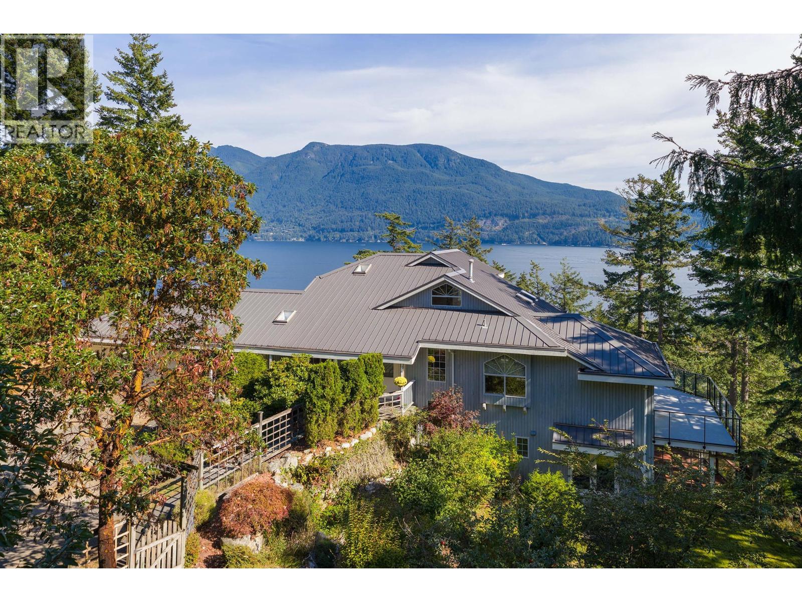 252 Jason Road, Bowen Island, British Columbia V0N 1G1 - Photo 1 - R3107280