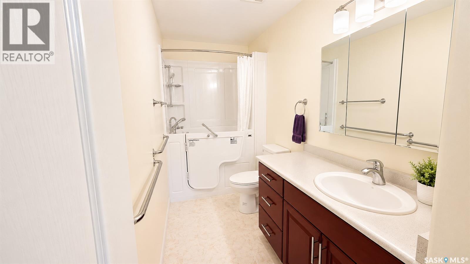 D 2419 Buhler Avenue, North Battleford, Saskatchewan  S9A 1R2 - Photo 11 - SK036306