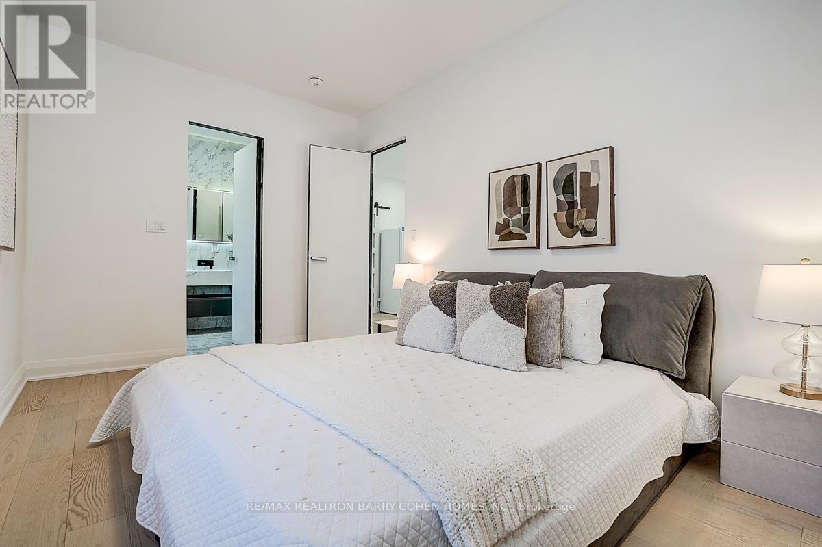 324 Old Yonge Street, Toronto, Ontario  M2P 1R4 - Photo 10 - C13141036
