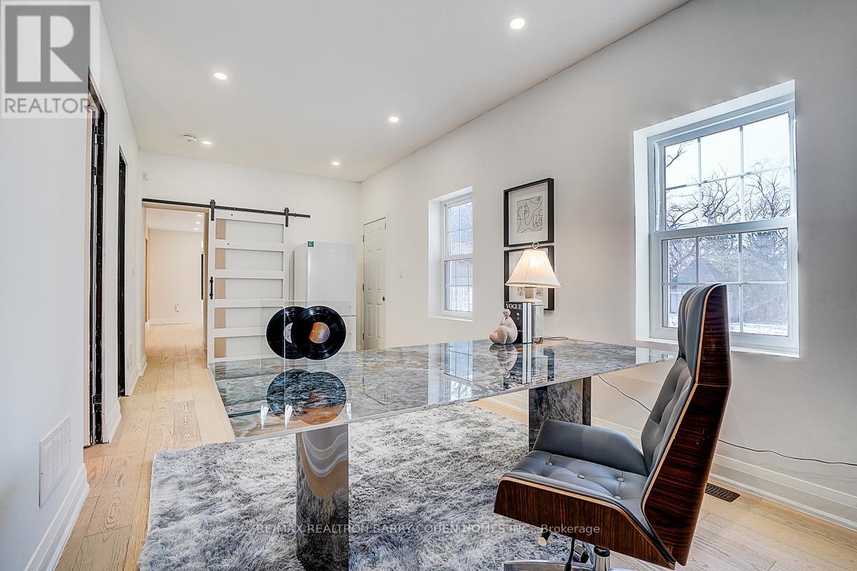 324 Old Yonge Street, Toronto, Ontario  M2P 1R4 - Photo 8 - C13141036
