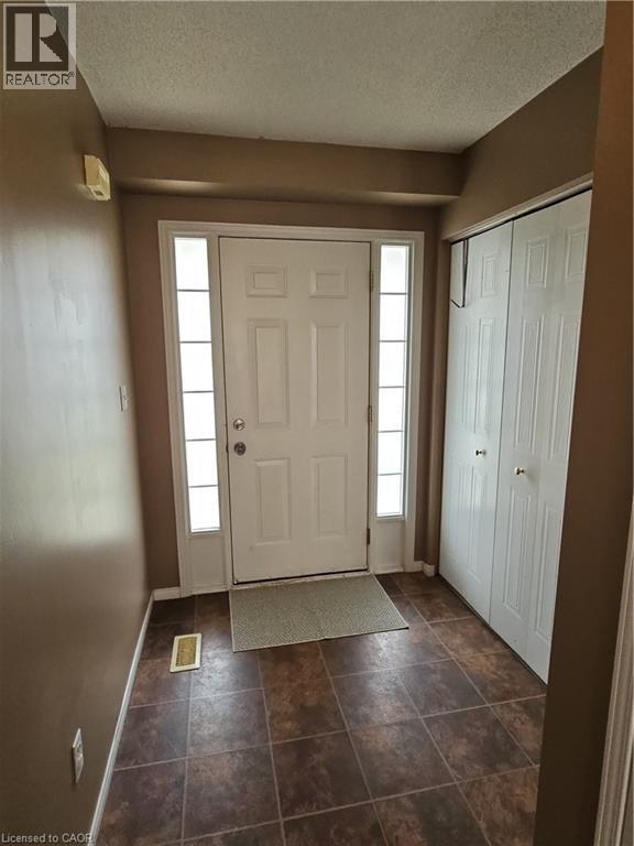 712 Angler Way, Waterloo, Ontario  N2K 4L6 - Photo 5 - 40820857
