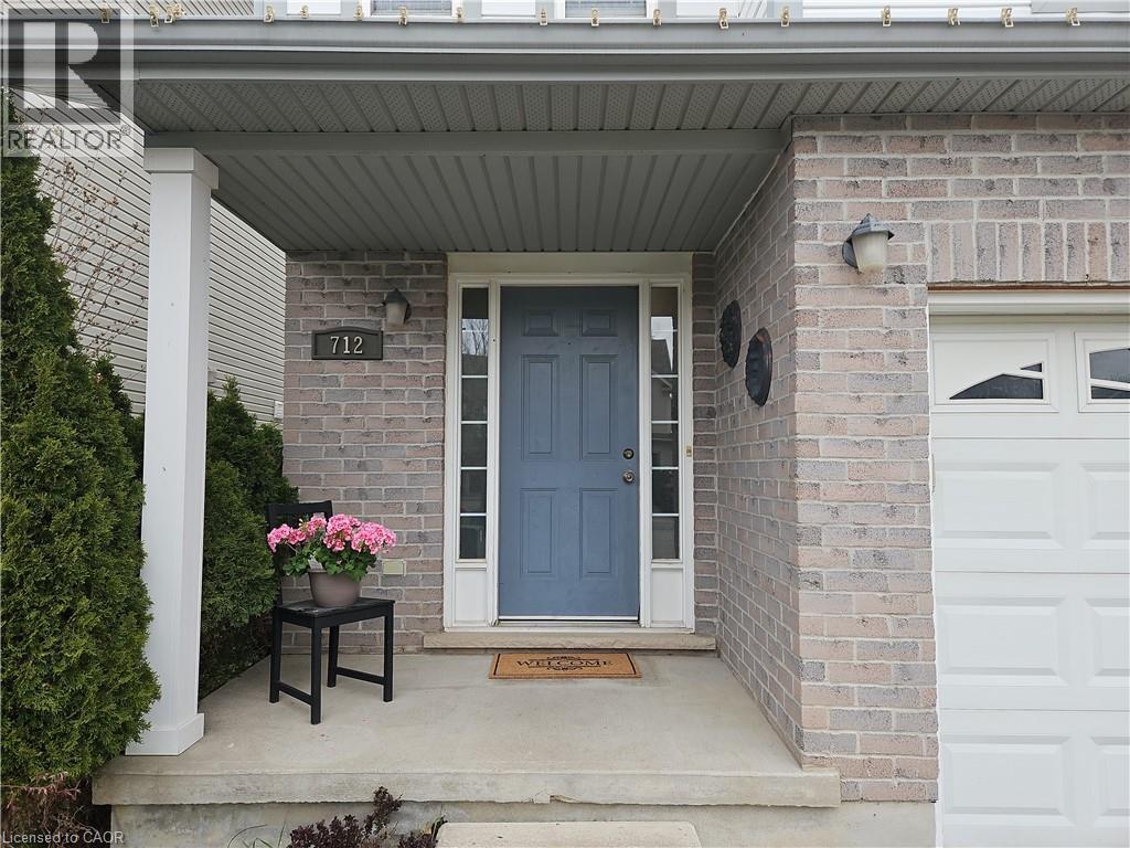 712 Angler Way, Waterloo, Ontario  N2K 4L6 - Photo 4 - 40820857