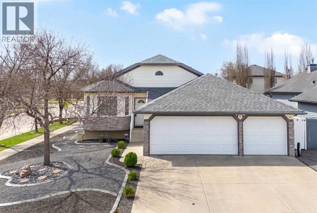 187 West Lakeview Circle, Chestermere, Alberta