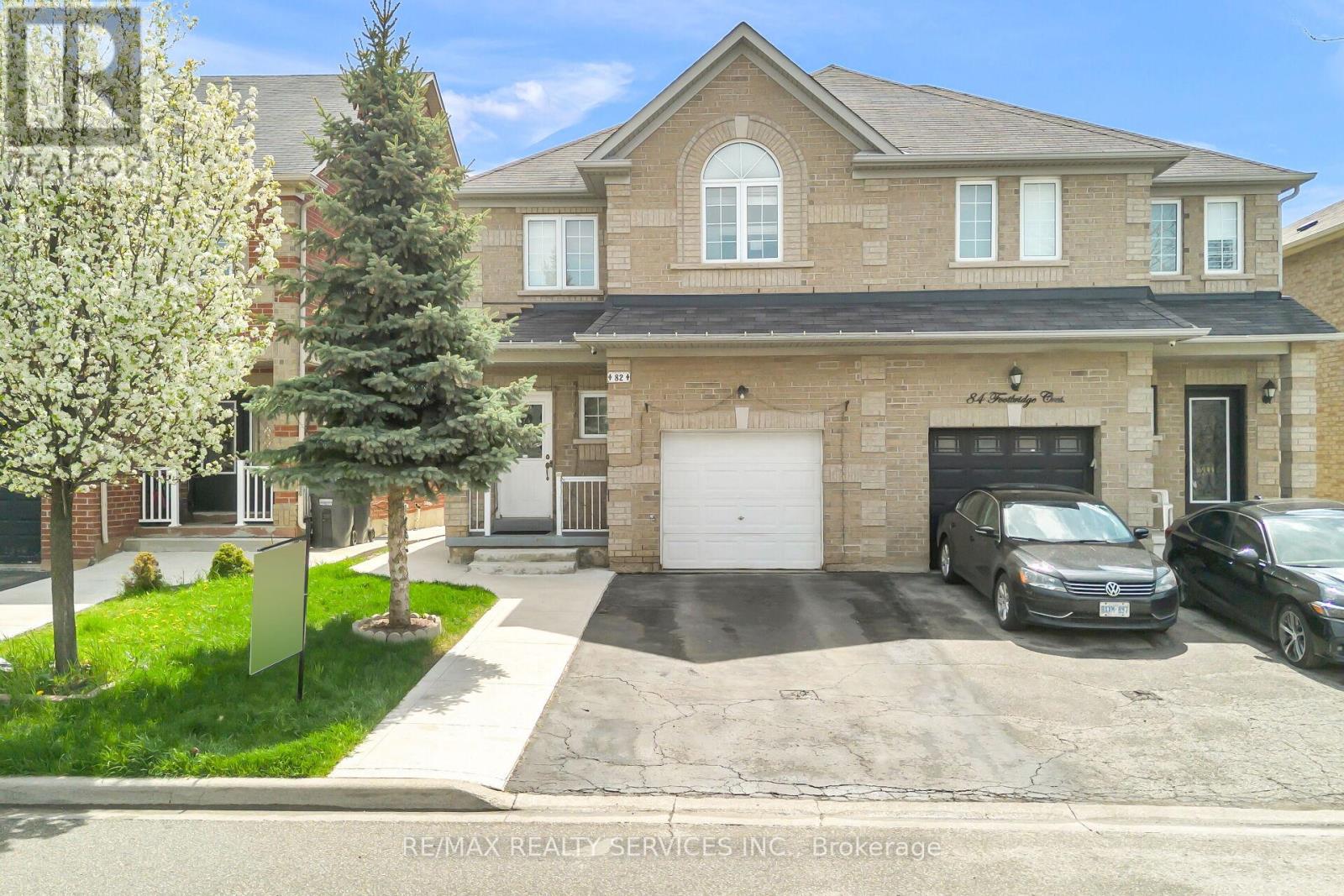 82 FOOTBRIDGE CRESCENT, Brampton, Ontario