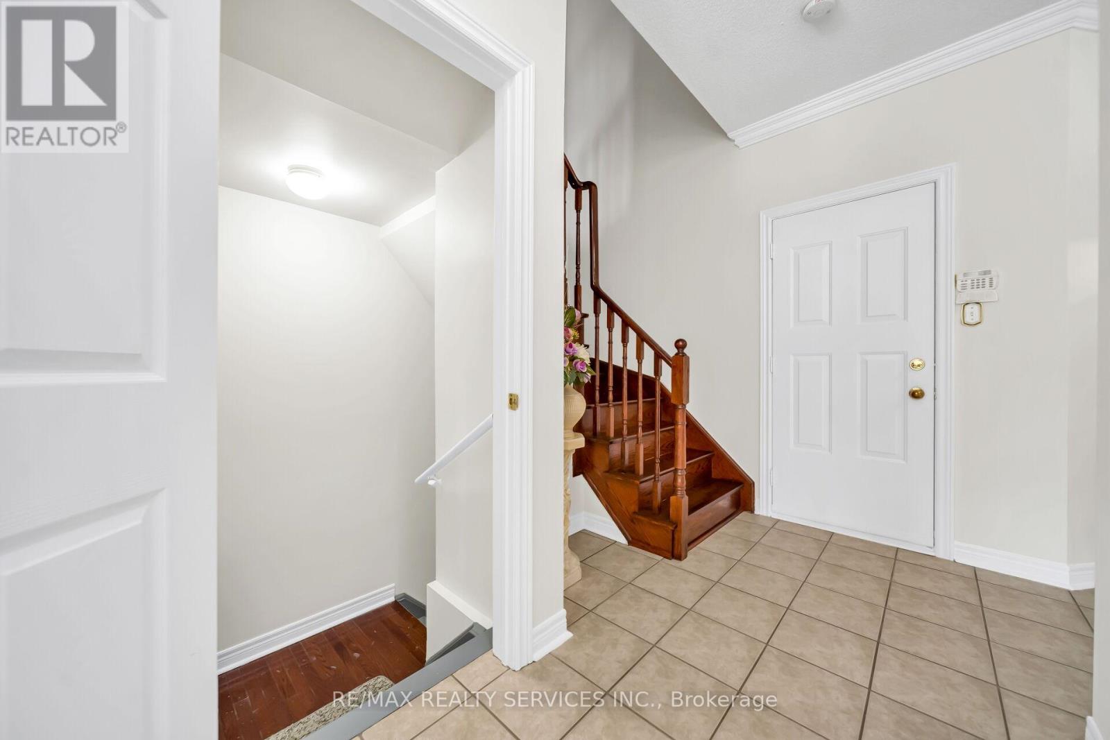 82 Footbridge Crescent, Brampton, Ontario  L6R 0T8 - Photo 34 - W13141046